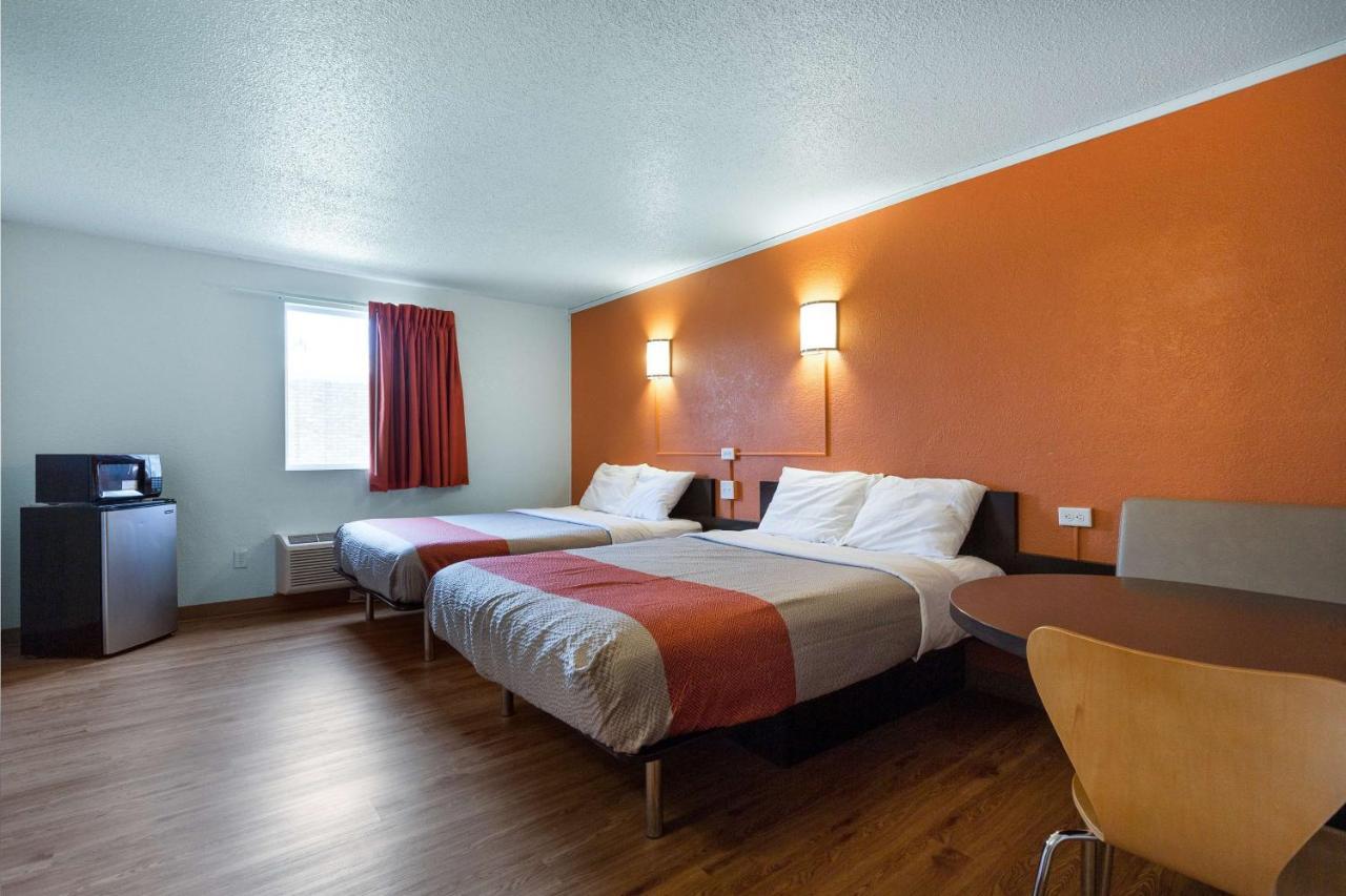 Motel 6-Lincoln, Il Exteriör bild