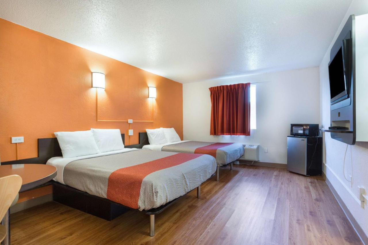 Motel 6-Lincoln, Il Exteriör bild